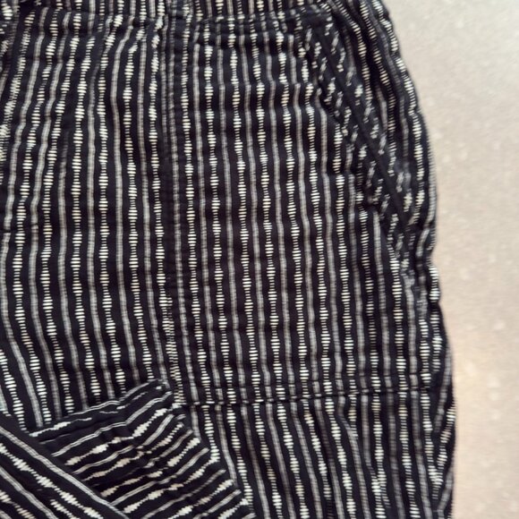 Old Navy Black & White Striped Soft Pants – Size Small - Picture 5 of 12